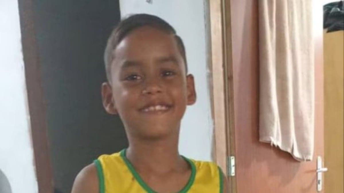 Mikellyson Valter Tavares, de apenas 8 anos, morreu após ser atingido por um tiro acidental enquanto brincava em casa na Zona Oeste de Natal | Divulgação Foto: Reprodução