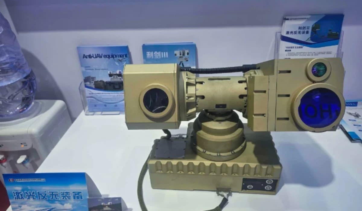 China apresenta arma a laser capaz de abater drones  • Divulgação: Harbin Xinguang Optic-Electronics Technology