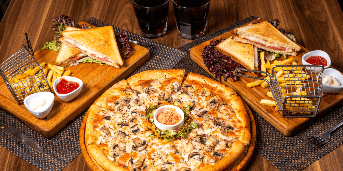 Combo de fast-food | Comida por delivery - Foto: Freepik