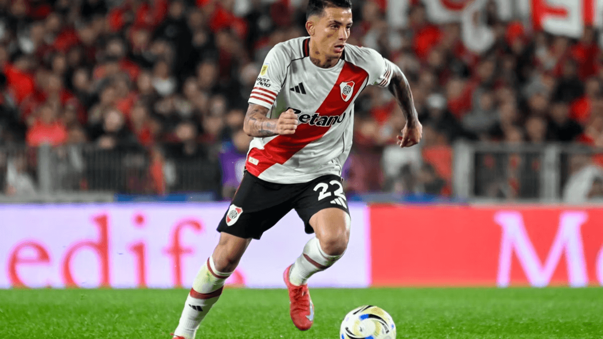 Volante colombiano chega em BH para assinar com o Galo