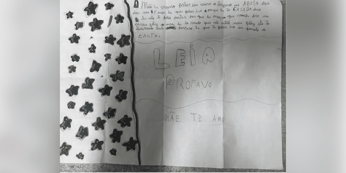 Bilhete escrito pela menor de 10 anos contando os casos de abuso sofridos. — Foto: Redes sociais