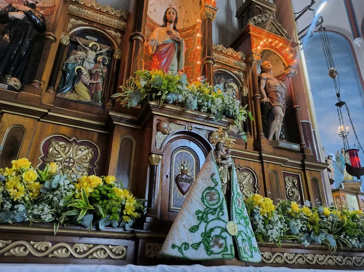 Imagem de Nossa Senhora de Nazaré chega a Belo Horizonte — Foto: Henrique Campos/TV Globo