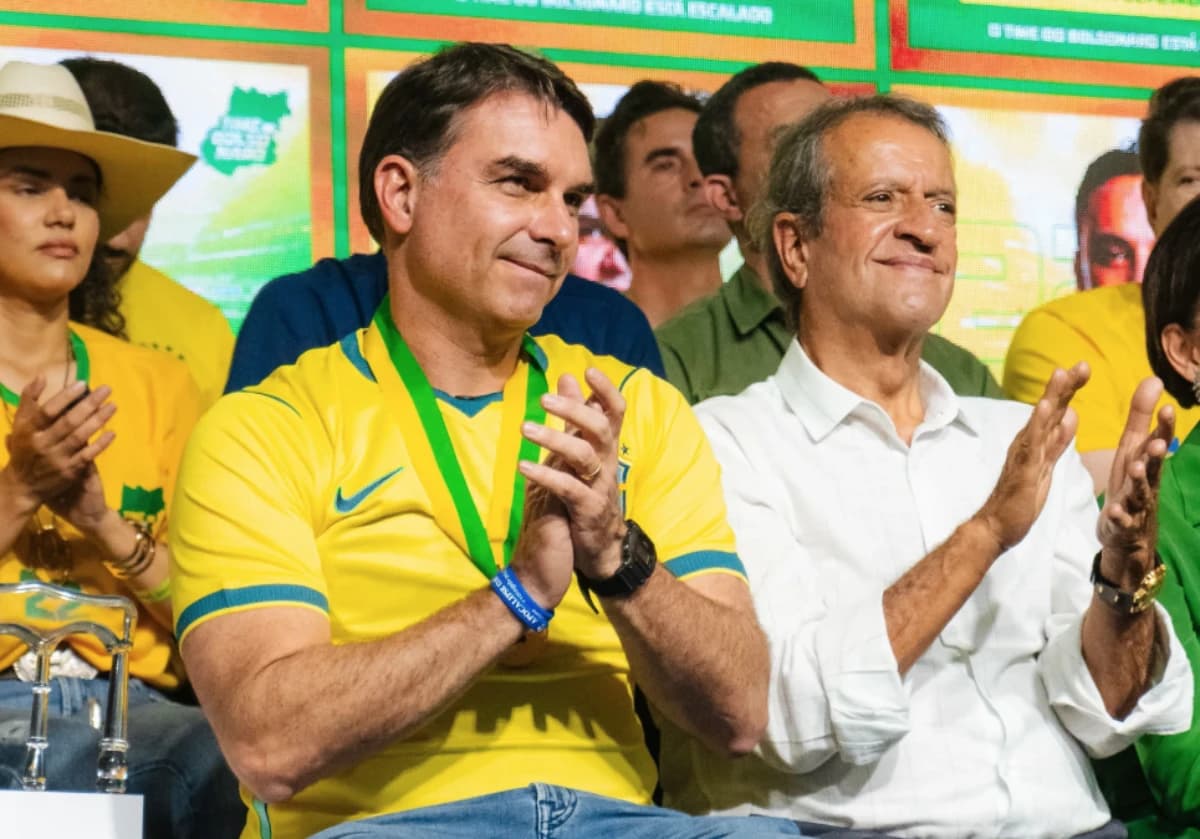 O senador Flávio Bolsonaro (PL-RJ) e o presidente nacional do PL, Valdemar Costa Neto - Foto: Divulgação/Assessoria Flávio Bolsonaro