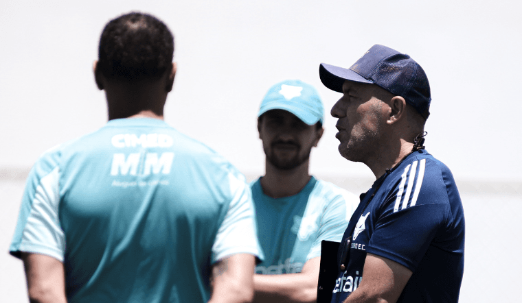 Cruzeiro inicia preparação para duelo decisivo contra o Corinthians no Mineirão