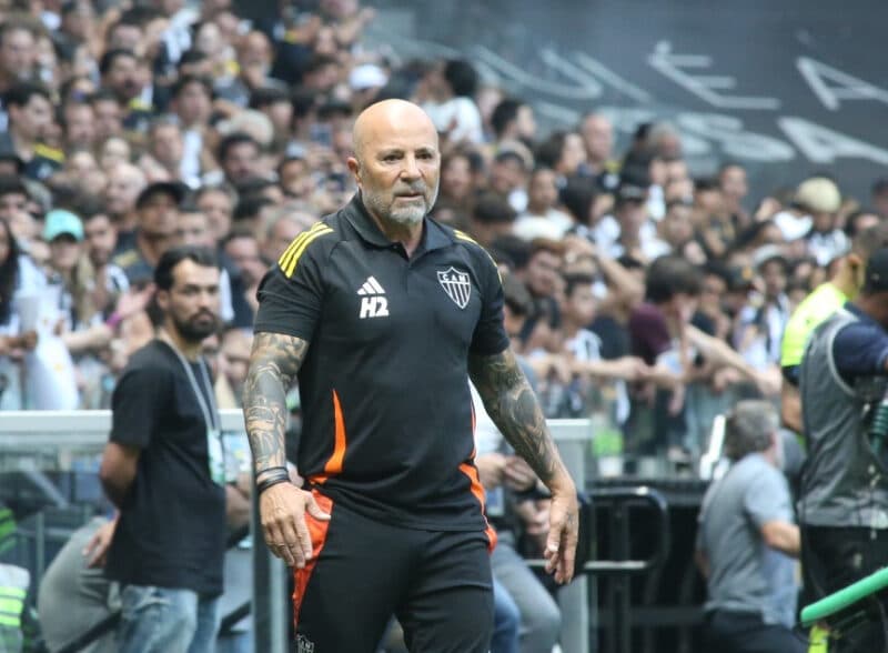 Sampaoli pede desculpas à torcida do Atlético
