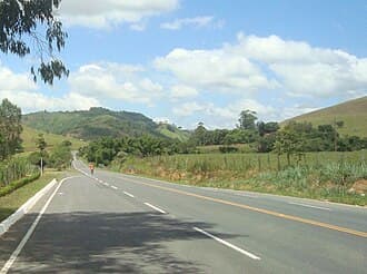 Caminhoneiro é dopado e roubado após dar carona a mulher na MGC-265, em Rio Pomba