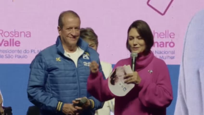 Michelle Bolsonaro faz PL suspender acordo com Ciro Gomes no Ceará