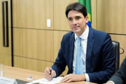 Ministro Silvio Costa Filho