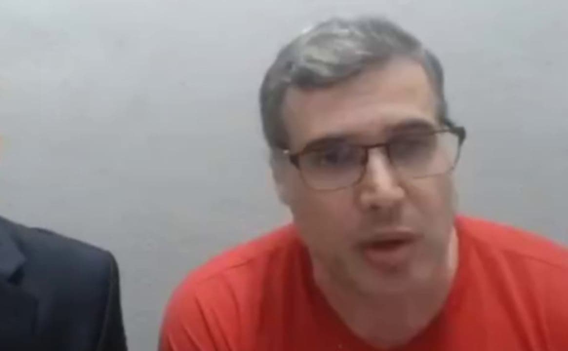 Renê Júnior durante audiência de instrução