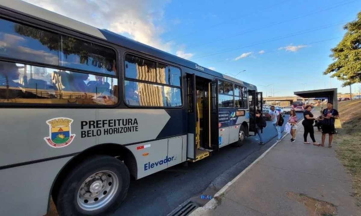 Ônibus de BH passam a ser gratuitos aos domingos e feriados a partir de hoje (14)
