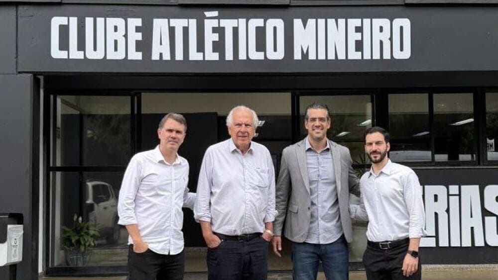 Rubens Menin visita a Cidade do Galo e discute avanços no projeto das categorias de base