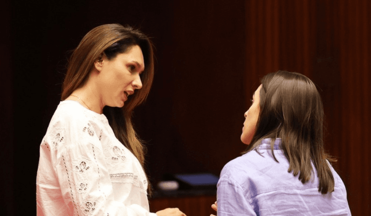 Líder da bancada feminina critica Simões após relatos de ameaça a deputada Lud Falcão