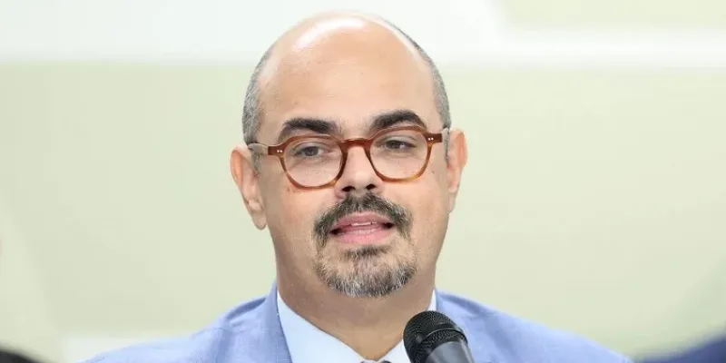 Lud Falcão recebe apoio de deputadas após denunciar ameaça de Matheus Simões