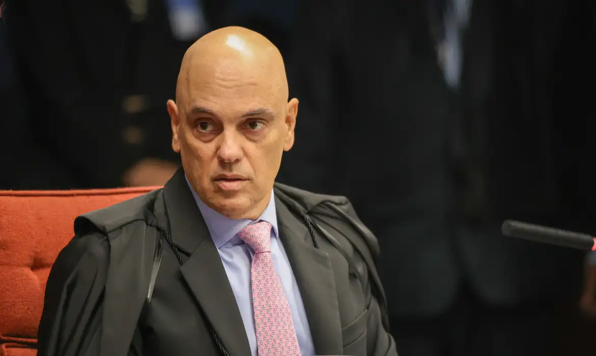 Moraes limita perícia médica de Bolsonaro no STF