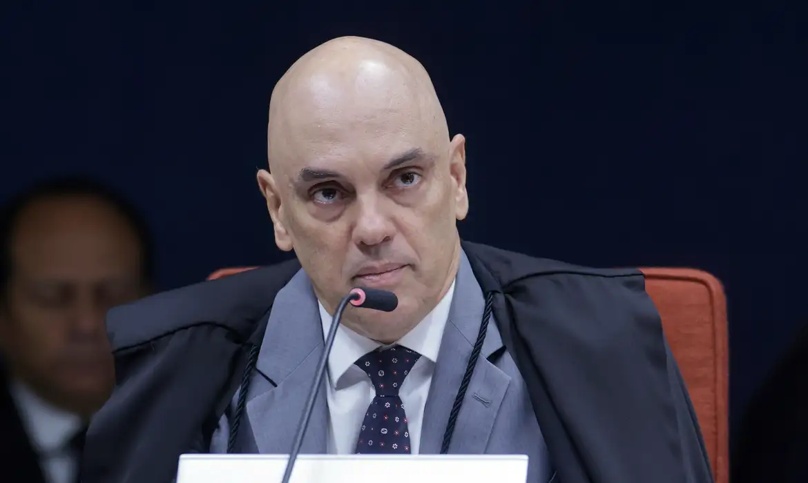 Moraes manda retirar manifestantes e proíbe atos próximos à Papuda