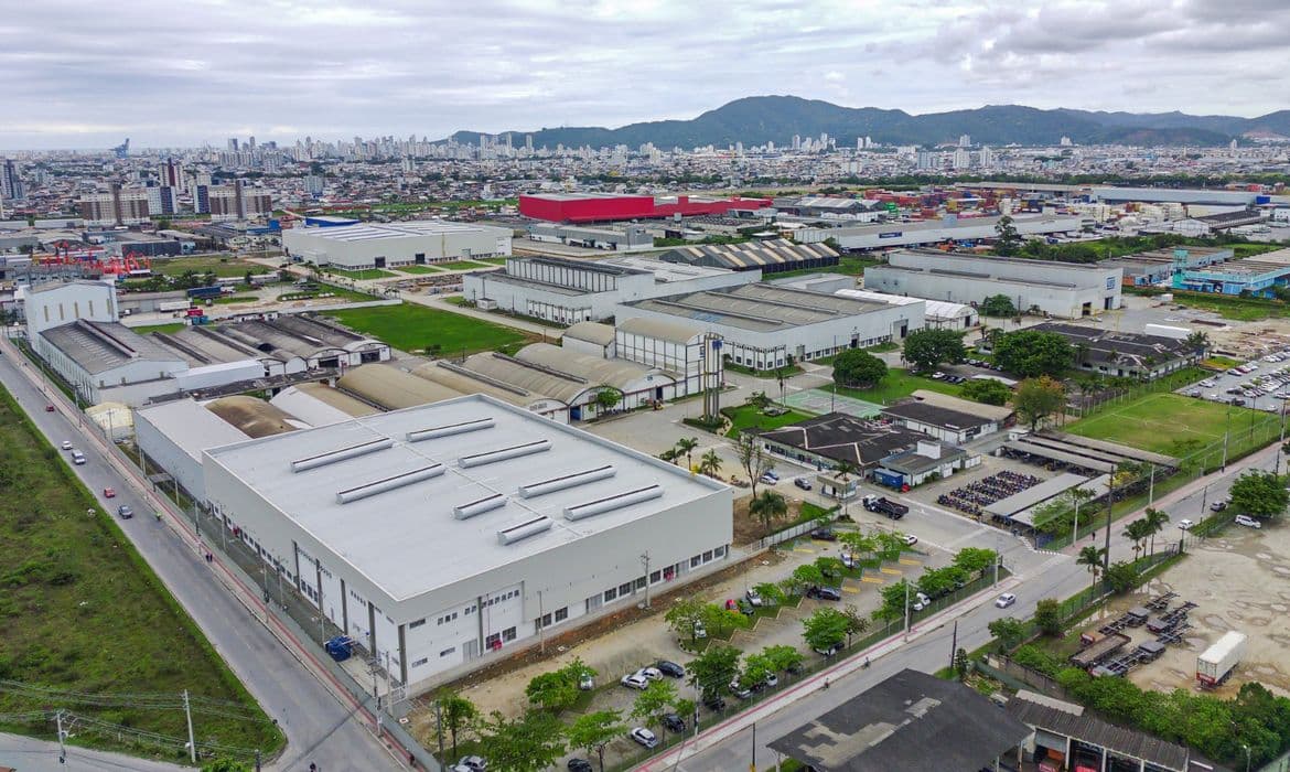 BNDES libera R$ 280 mi para fábrica de bateria da transição energética