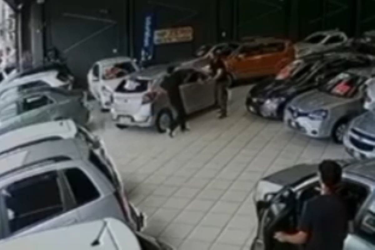 SP: Homem é morto a tiros dentro de loja de veículos na Zona Leste