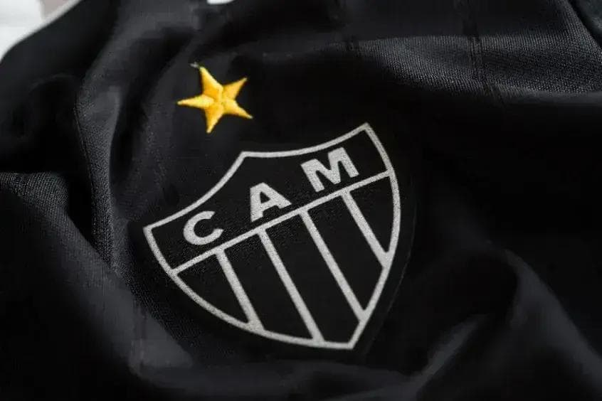 Atlético-MG inicia pré-venda da nova camisa 2 para 2025