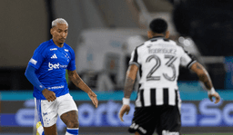 Matheus Pereira em jogo do cruzeiro x botafogo