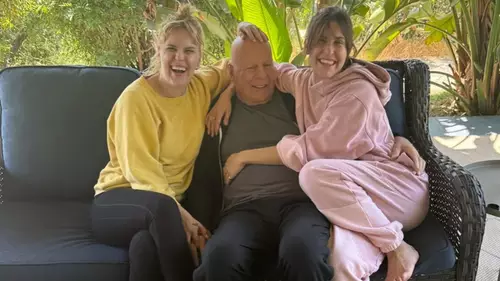 Esposa de Bruce Willis anuncia fundo filantrópico contra a demência