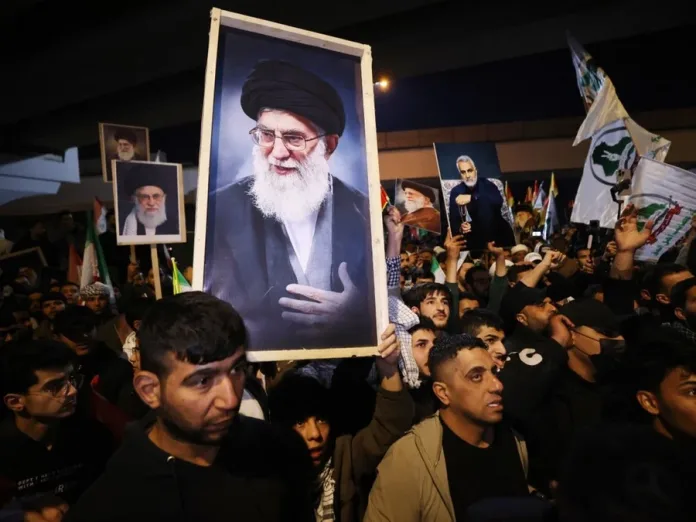 Irã escolhe novo líder supremo após morte de Ali Khamenei