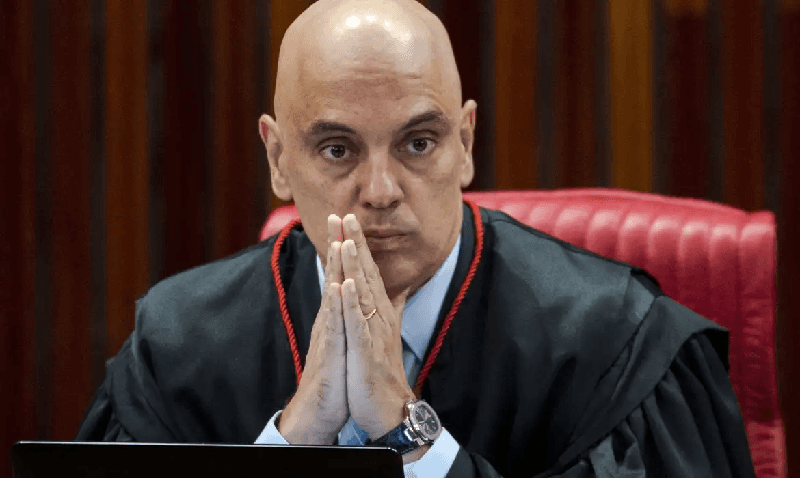 Vorcaro trocou mensagens com ministro Alexandre de Moraes horas antes de prisão