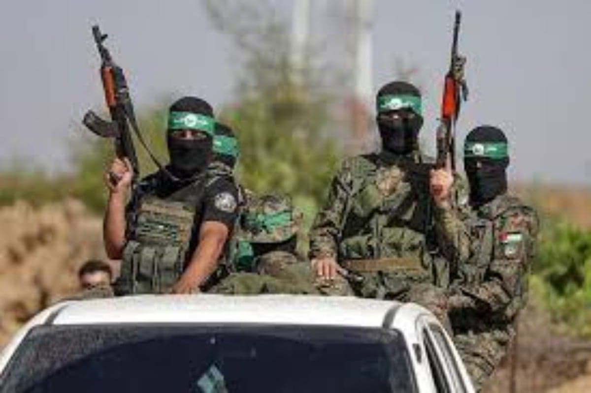 Combatentes palestinos da ala militar do Hamas