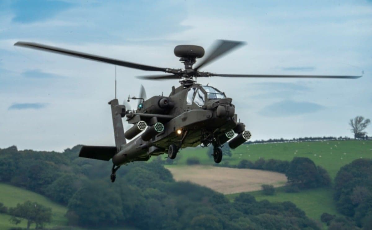 Boeing AH-64 Apache: helicóptero de ataque bimotor - Foto: Shutterstock