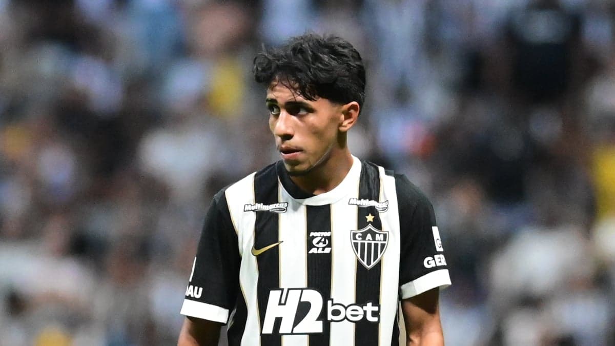 Kauã Pascini, jovem lateral-esquerdo do Atlético (Foto: Leandro Couri/EM/D.A. Press)