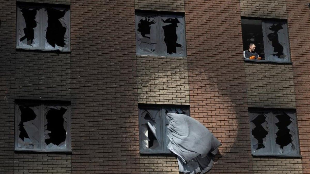 Ataque russo com drone atinge fábrica de laticínios na região de Kiev - Foto: Thomas Peter