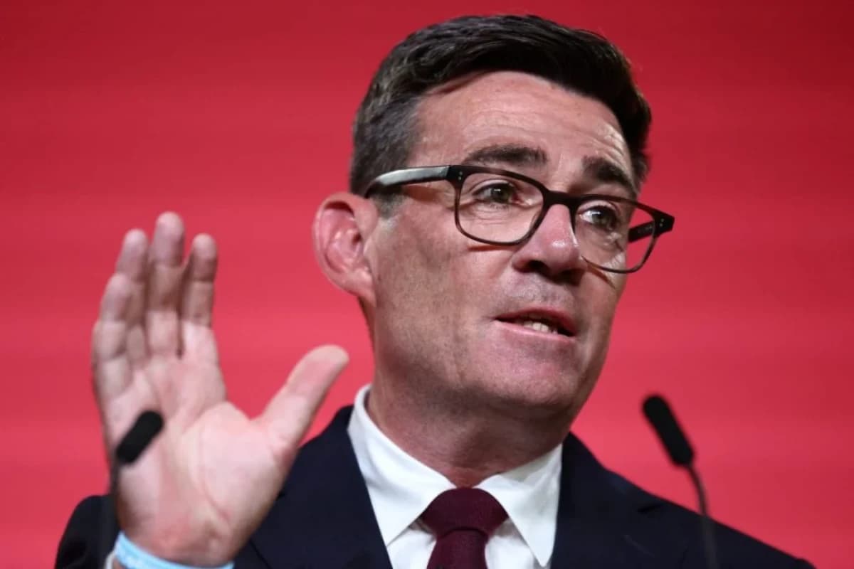 O novo primeiro-ministro britânico, Andy Burnham – Foto: Henry Nicholls/Pool/AFP