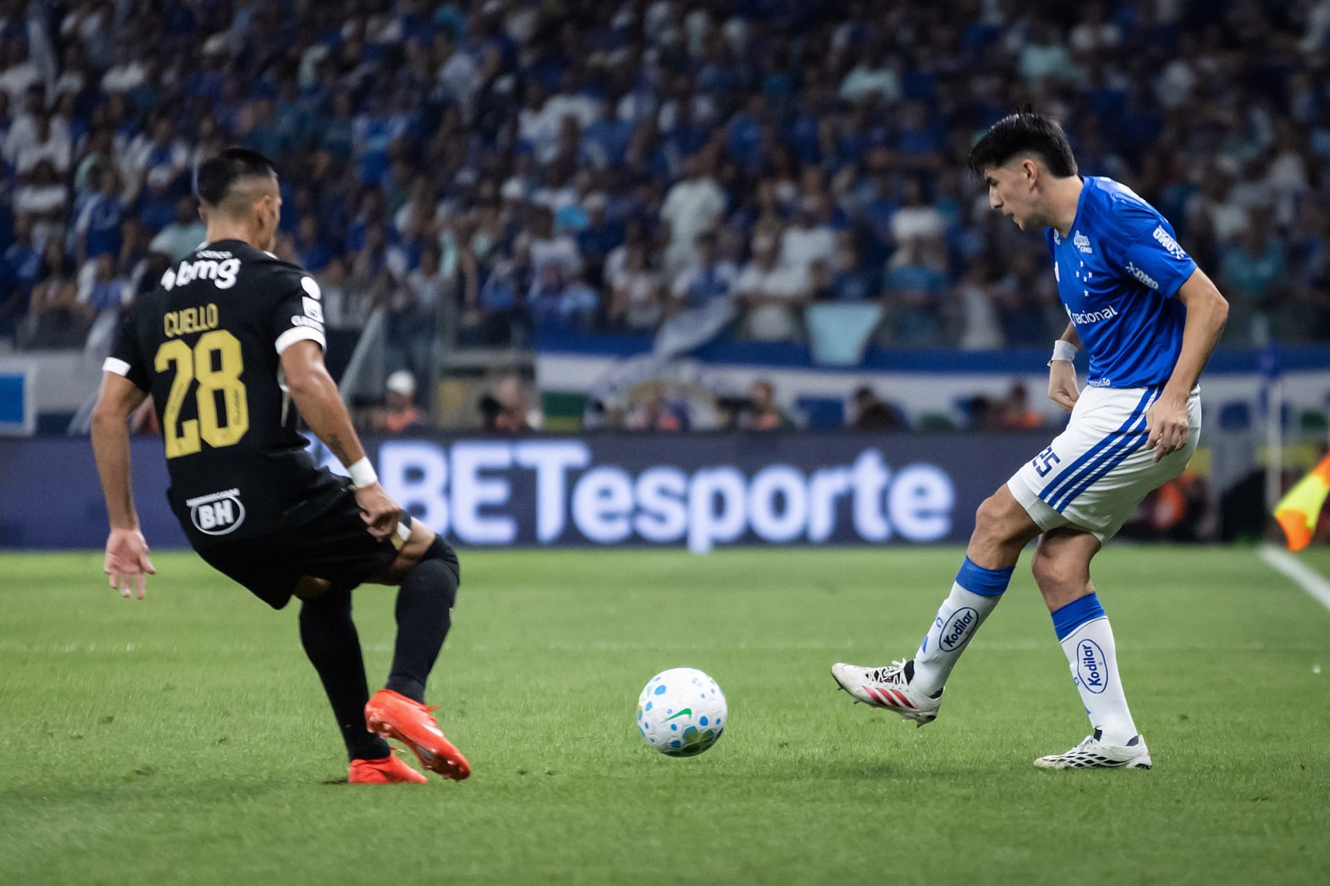 Cruzeiro x Atlético-MG, no Mineirão - Foto: Gustavo Aleixo/Cruzeiro