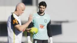 Otávio, goleiro do Cruzeiro, em treino da Seleção • Foto: RAFAEL RIBEIRO/CBF