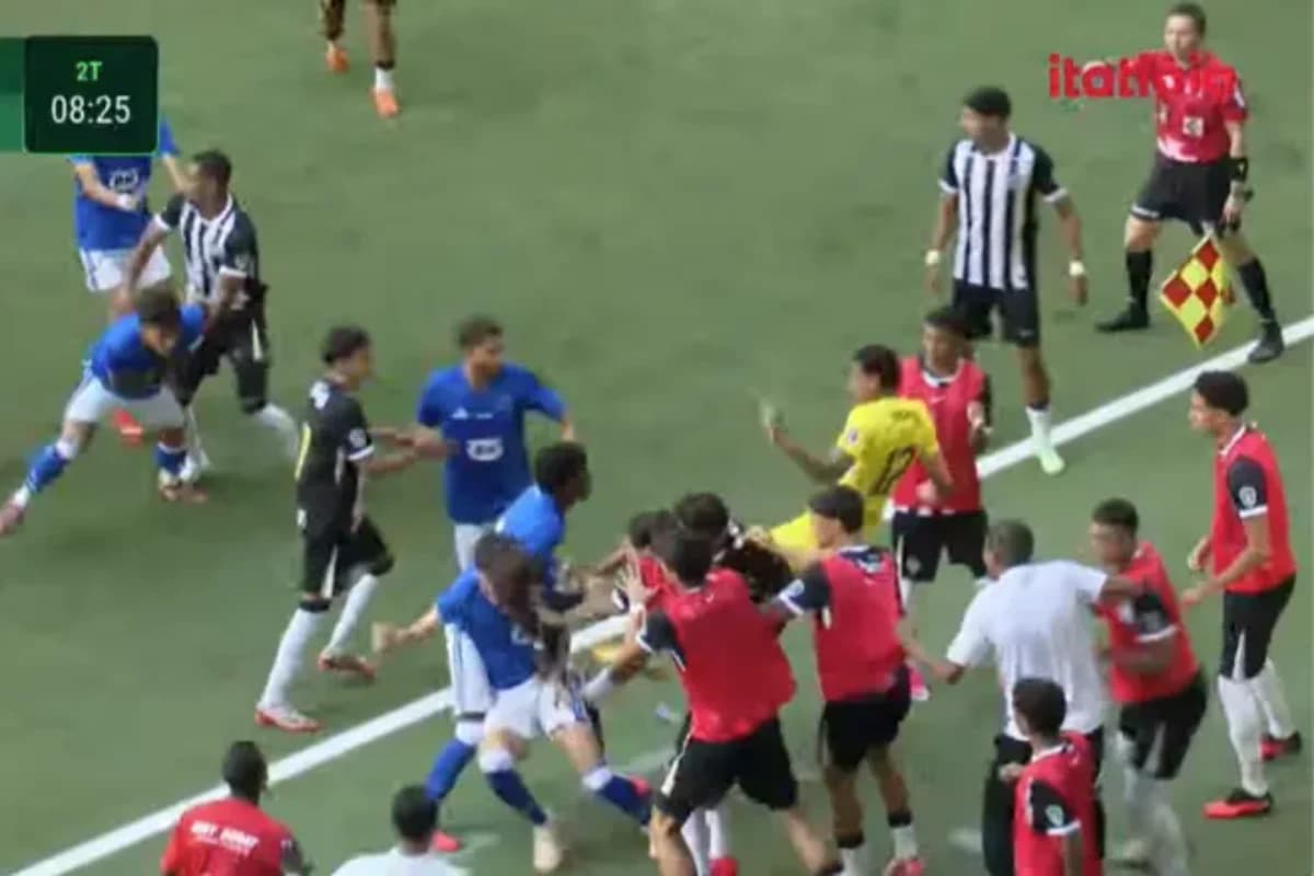 Pancadaria entre Atlético e Cruzeiro na Arena MRV durante a final do Campeonato Mineiro Sub-20 • Reprodução / Itatiaia Esporte