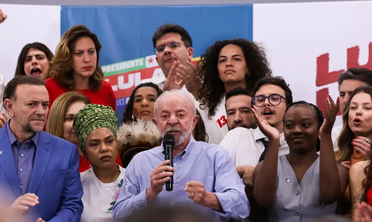 Presidente Lula durante um ato político com parlamentares eleitos © Lula Marques/Agência Brasil
