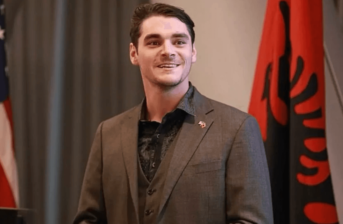 RJ Mitte denunciou desvio de dinheiro da empresária antes de morrer