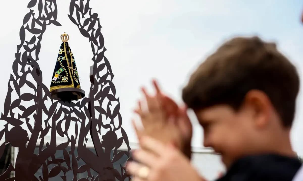 Representação artística e devocional da Nossa Senhora Aparecida, a padroeira do Brasil © Jose Cruz/Agência Brasil