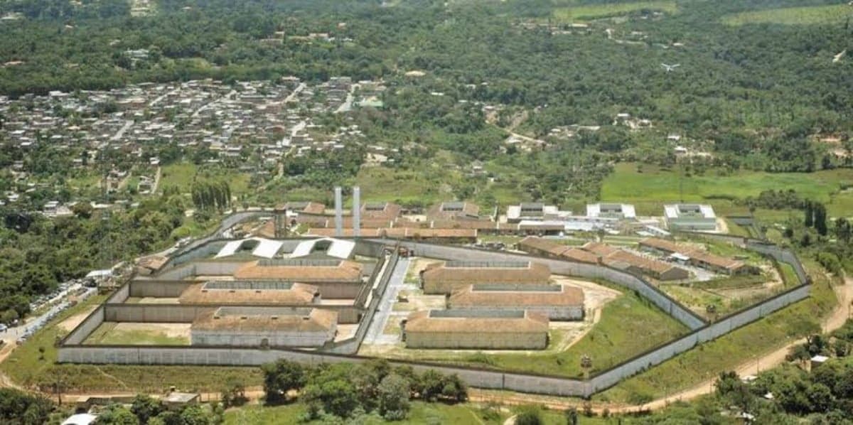 Penitenciária Nelson Hungria, localizada no município de Contagem (Amadeu Barbosa/Arquivo)